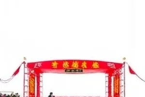 《证据链上的空白页》封面：证据链条中一段留白的图表示意