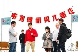 《水印去哪儿了》封面：原图与流传版本右下角裁切面积对比